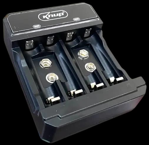 CARREGADOR DE PILHAS 9V AA/AAA